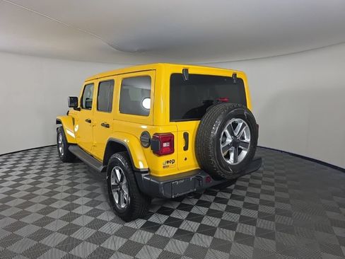 Used 2019 Jeep Wrangler Unlimited Sahara w/ Uconnect 4C Nav & Sound Group AWD/4WD image 3