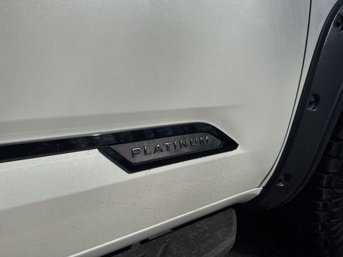 Used 2024 Toyota Tundra Platinum image 9