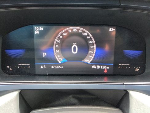 Used 2022 Volkswagen Taos SE FWD image 23