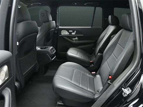 Used 2022 Mercedes-Benz GLS 450 4MATIC image 15