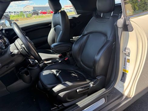 Used 2019 MINI Cooper S w/ Signature Upholstery Package FWD image 34
