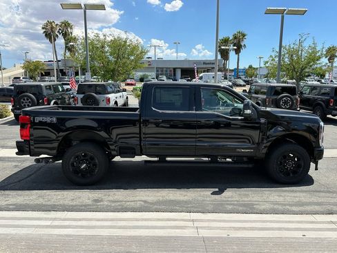 New 2026 Ford F250 Lariat w/ Black Appearance Package AWD/4WD image 9