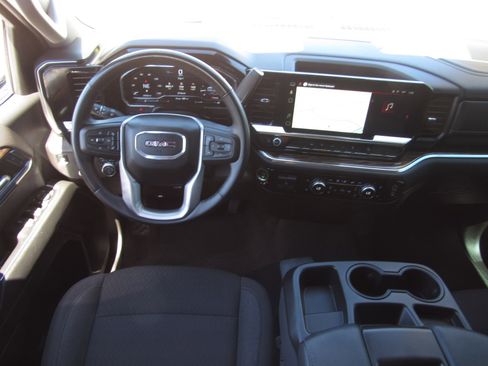 Used 2025 GMC Sierra 1500 Elevation image 16