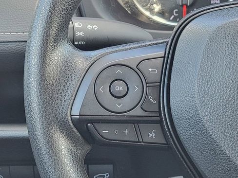 Used 2022 Toyota RAV4 XLE image 30