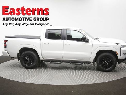 Used 2023 Nissan Frontier SV w/ Midnight Edition Package AWD/4WD image 42