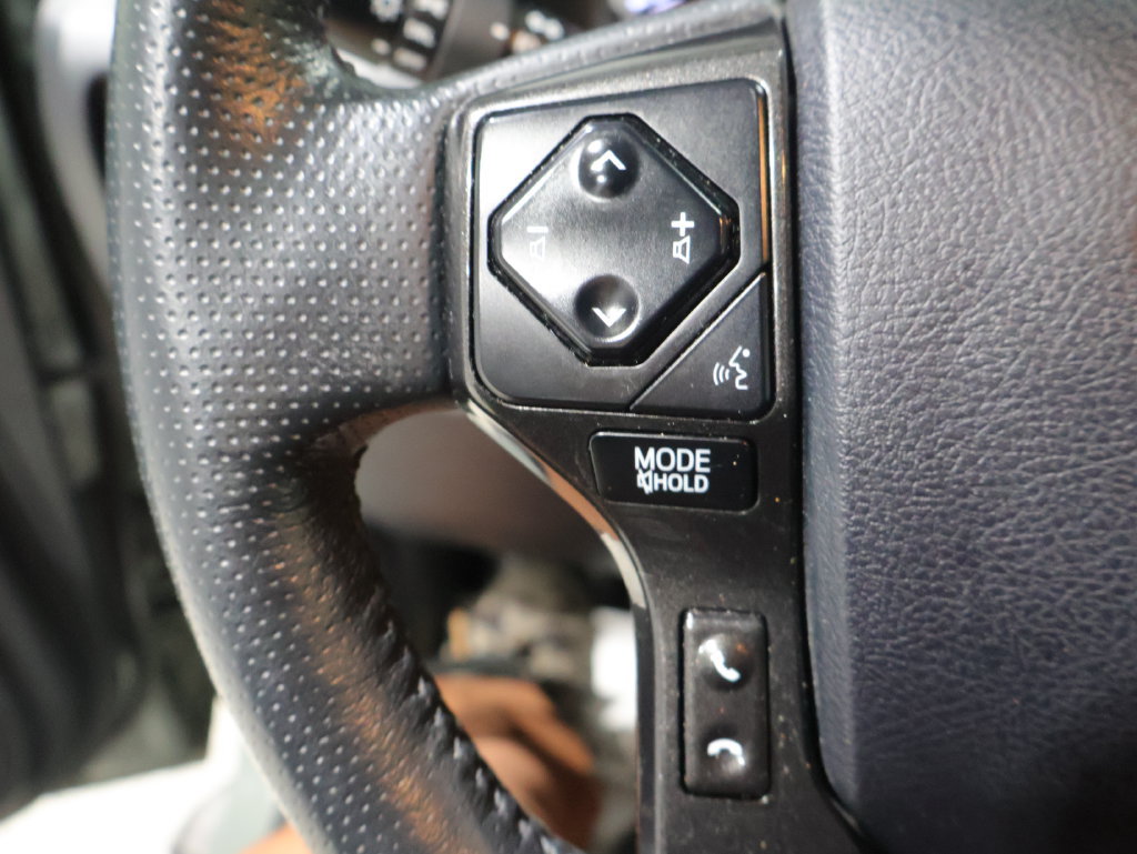 Used 2023 Toyota 4Runner TRD Off-Road Premium w/ Moonroof Package AWD/4WD image 33