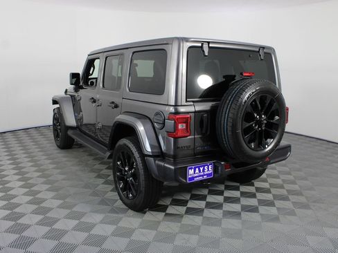 Used 2025 Jeep Wrangler Unlimited Sahara AWD/4WD image 21