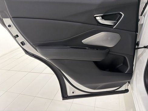 Certified 2025 Acura RDX SH-AWD w/ Advance Package image 15