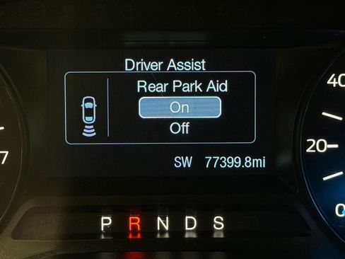 Used 2019 Ford Explorer XLT AWD/4WD image 29