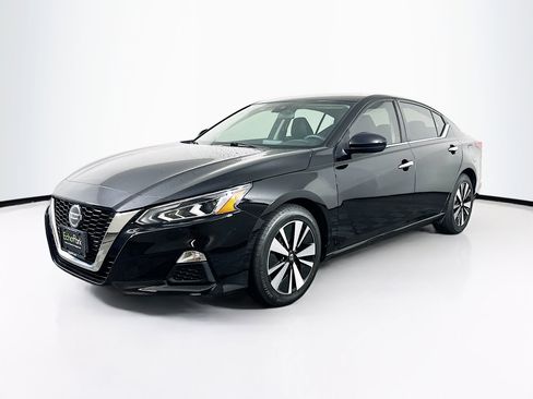 Used 2021 Nissan Altima 2.5 SV FWD image 3