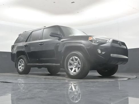 Used 2015 Toyota 4Runner Trail AWD/4WD image 38