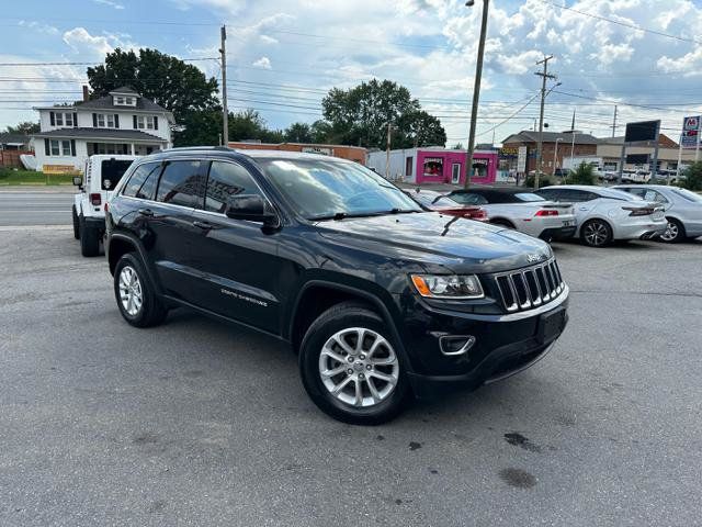 Used 2015 Jeep Grand Cherokee Laredo w/ Quick Order Package 23E AWD/4WD image 2