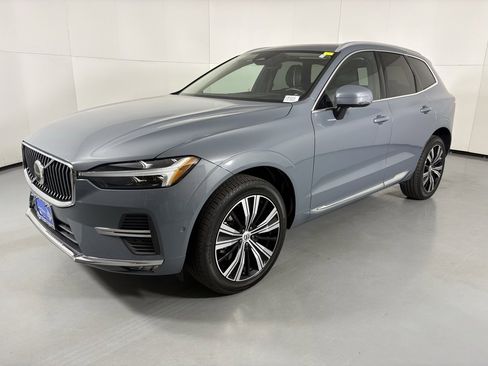 Used 2023 Volvo XC60 B5 Ultimate image 4