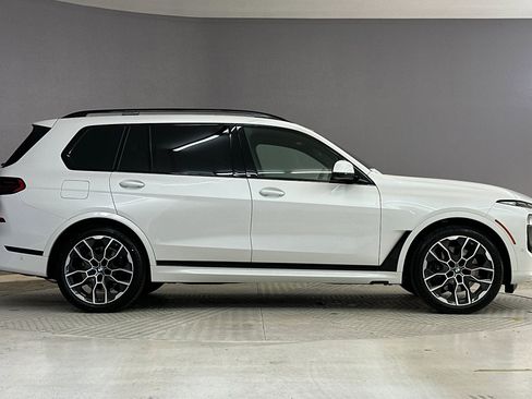 New 2026 BMW X7 xDrive40i w/ M Sport Package AWD/4WD image 7