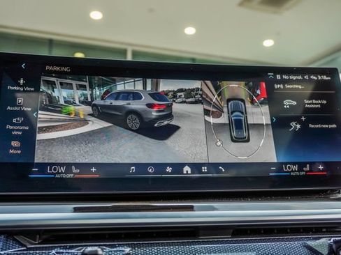 Used 2026 BMW X5 xDrive40i AWD/4WD image 42
