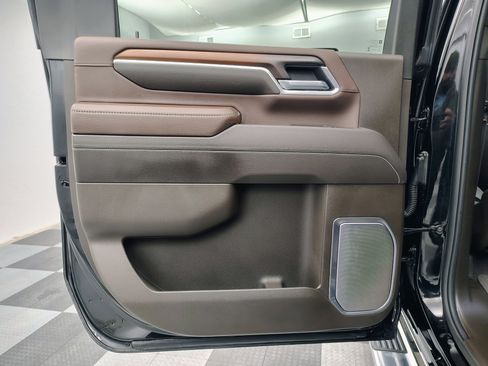 Used 2025 GMC Sierra 2500 Denali w/ Denali Reserve Package image 34