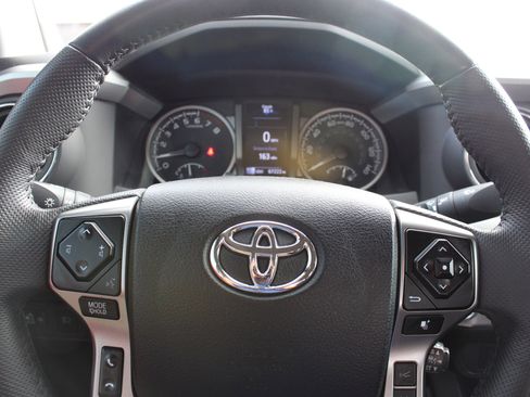 Used 2023 Toyota Tacoma SR5 AWD/4WD image 25