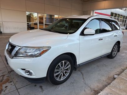 Used 2015 Nissan Pathfinder SV