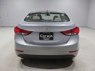 Used 2016 Hyundai Elantra SE FWD video 3