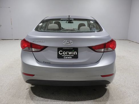 Used 2016 Hyundai Elantra SE FWD image 3