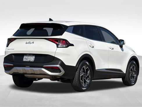 Used 2024 Kia Sportage LX image 5