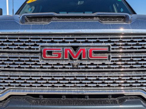 Used 2020 GMC Sierra 2500 Denali w/ Denali Ultimate Package image 10