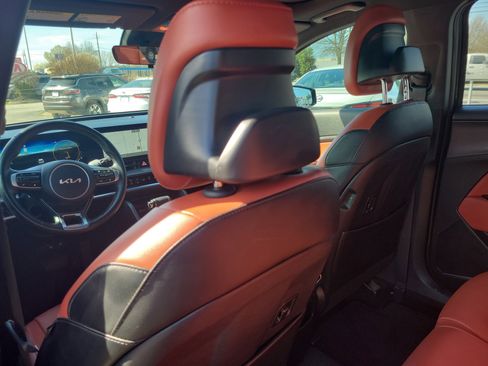 Used 2024 Kia Sportage SX image 13