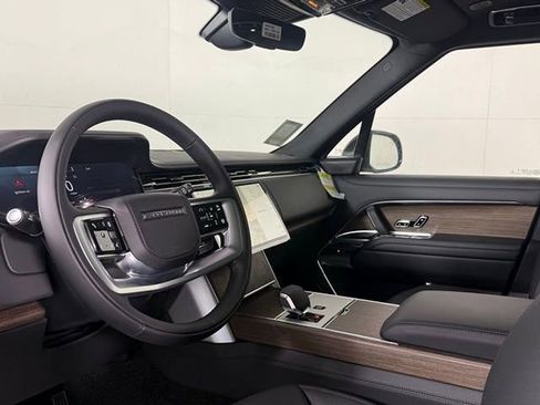 New 2026 Land Rover Range Rover SE image 4