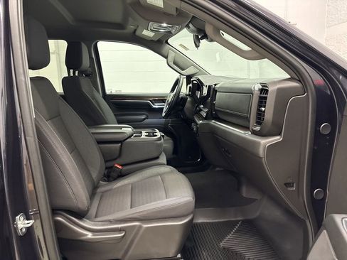 Used 2024 Chevrolet Silverado 1500 LT image 38