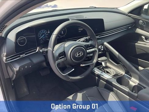 New 2025 Hyundai Elantra Limited FWD image 7