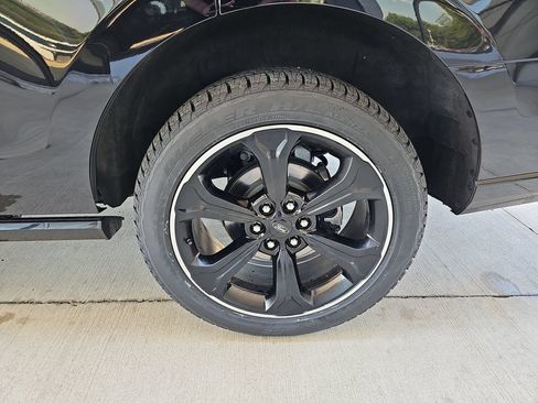 Used 2022 Ford Expedition Limited AWD/4WD image 35