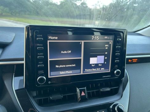 Used 2021 Toyota Corolla LE FWD image 24