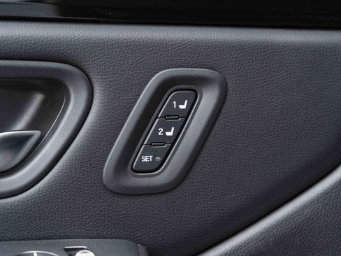 Used 2023 Honda Pilot EX-L image 39