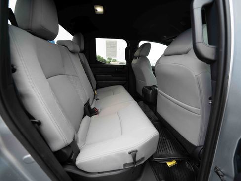 Used 2025 Toyota Tacoma SR5 AWD/4WD image 24