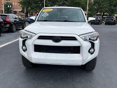 Used 2020 Toyota 4Runner SR5 AWD/4WD image 2
