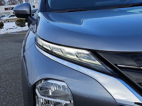 Used 2024 Mitsubishi Outlander SE image 9