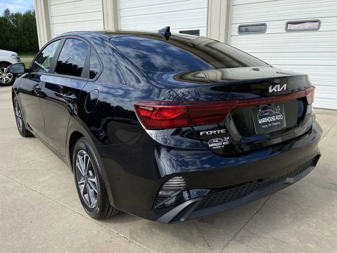 Used 2023 Kia Forte LXS FWD image 5