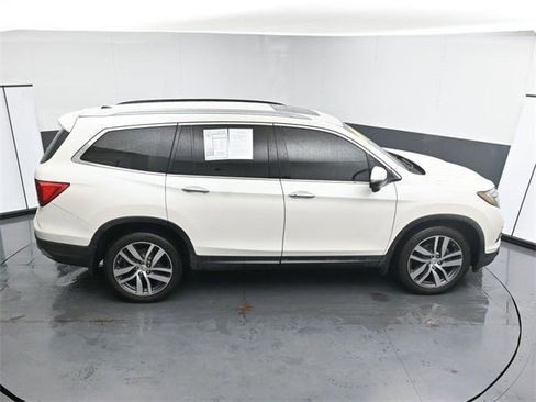 Used 2017 Honda Pilot Touring image 29