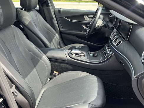Certified 2019 Mercedes-Benz E 300 4MATIC image 11