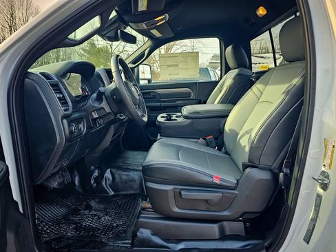 New 2026 RAM 2500 Tradesman AWD/4WD image 12