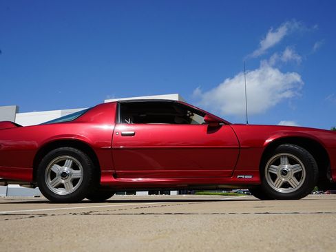 Used 1992 Chevrolet Camaro RS image 19