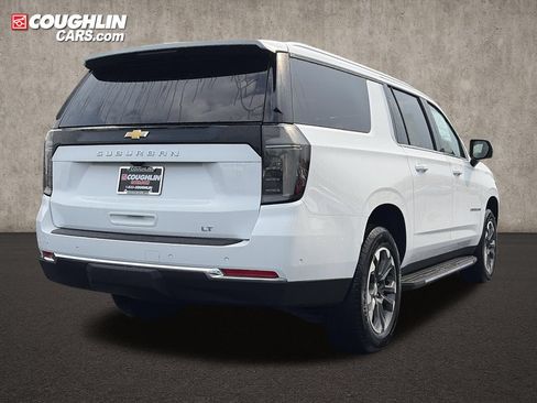 New 2026 Chevrolet Suburban LT w/ Comfort Package AWD/4WD image 9