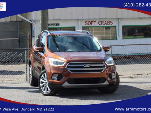 Used 2017 Ford Escape Titanium image 1
