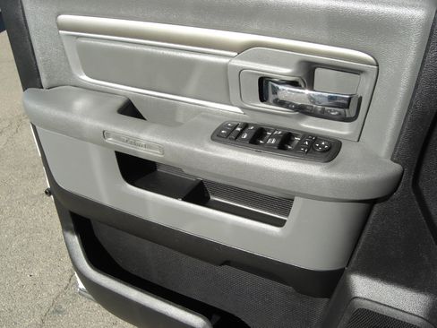 Used 2017 RAM 2500 SLT image 23