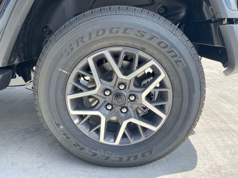 New 2025 Jeep Wrangler Sahara image 21