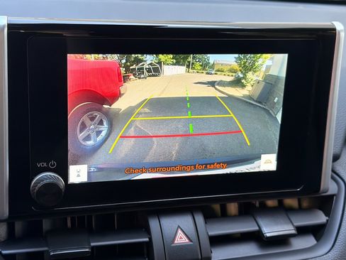 Certified 2025 Toyota RAV4 XLE AWD/4WD image 19