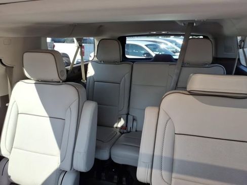Used 2023 GMC Yukon XL Denali AWD/4WD image 19