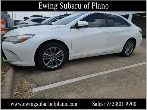 Used 2017 Toyota Camry SE FWD image 1