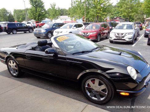 Used 2002 Ford Thunderbird RWD image 10