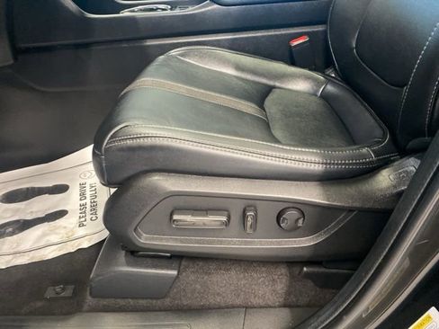 Used 2024 Honda Pilot Touring image 27